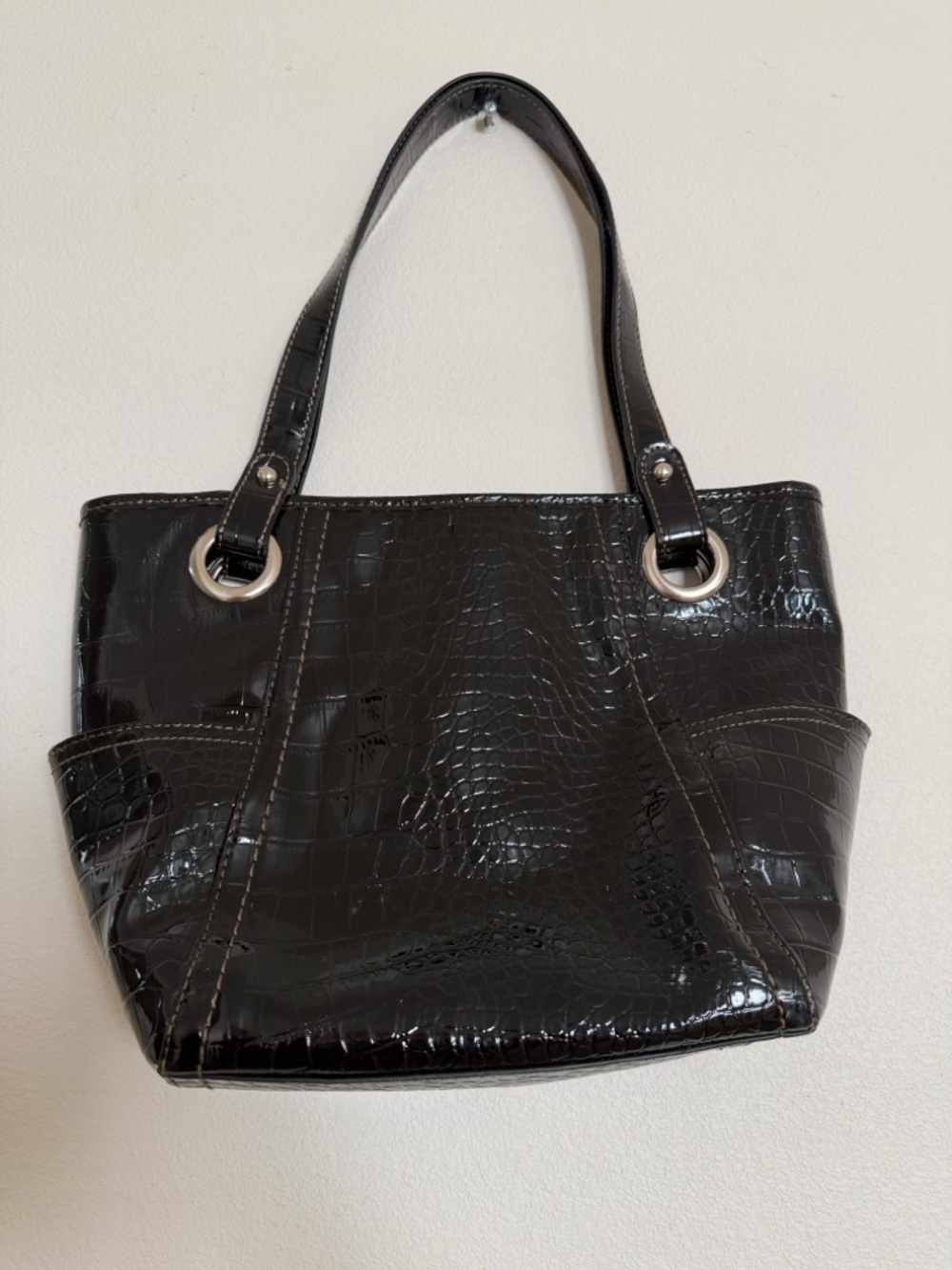 Relic Black Croc-Embossed Patent Shoulder Tote - Picture 2 of 6